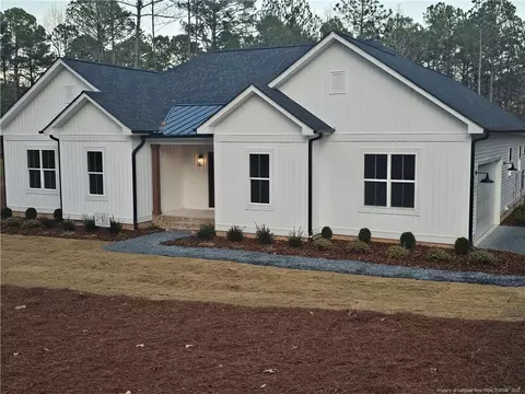 107 Lancashire Ln, West End, NC 27376