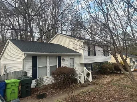 7121 Shellburne Dr, Raleigh, NC 27612 photo 4