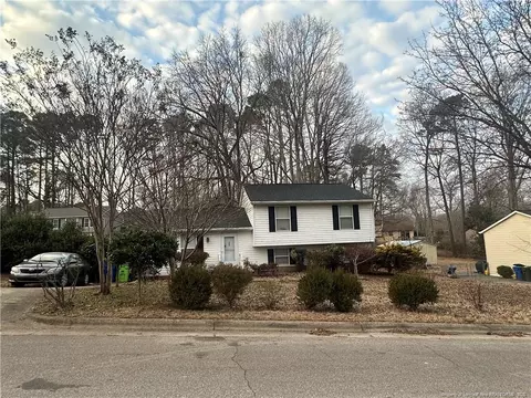 7121 Shellburne Dr, Raleigh, NC 27612