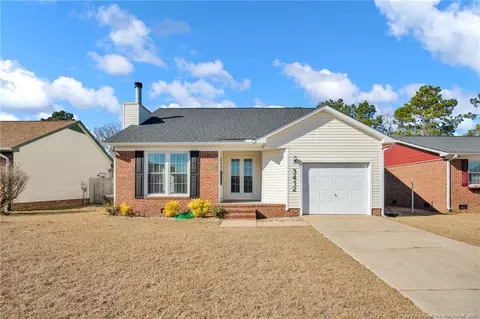 3412 Crosswinds Dr, Hope Mills, NC 28348