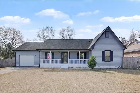 7105 Tollhouse Dr, Fayetteville, NC 28314