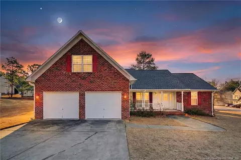 509 Lenoir Dr, Spring Lake, NC 28390