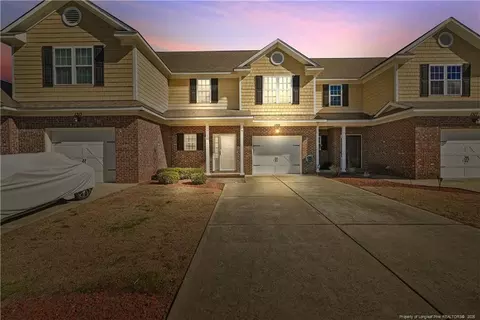 1315 Braybrooke Pl, Fayetteville, NC 28314
