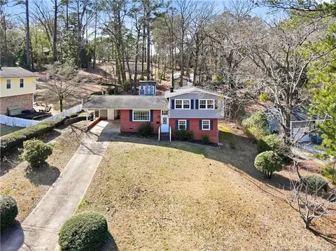 901 Edenwood Dr, Fayetteville, NC 28303