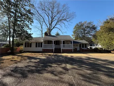 118 Magnolia Ave, Fayetteville, NC 28305