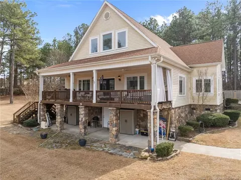 144 W Lake Ridge Rd, Raeford, NC 28376