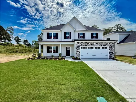 818 Union St, Raeford, NC 28376