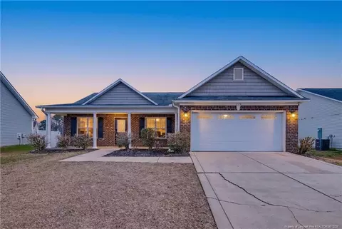 219 Stockbridge Dr, Raeford, NC 28376