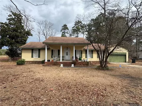 408 Old Farm Rd, Raeford, NC 28376