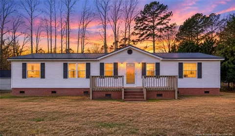 211 Lewis St, Bladenboro, NC 28320
