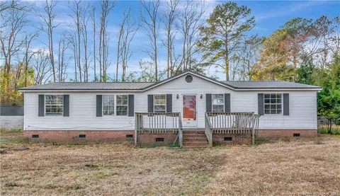 211 Lewis St, Bladenboro, NC 28320