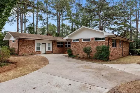 319 Stacy Weaver Dr, Fayetteville, NC 28311