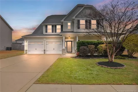 211 Wentworth Dr, Raeford, NC 28376