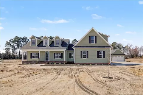 3039 Dinwiddle Dr, Wade, NC 28395
