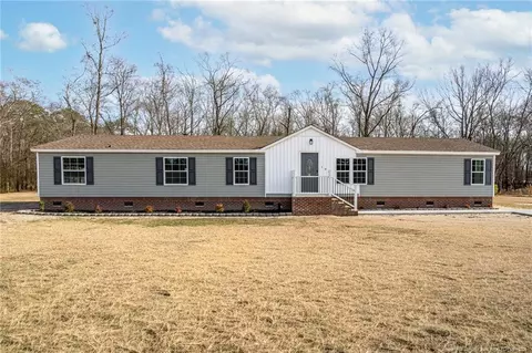 106 Aquarian Dr, Lumber Bridge, NC 28357