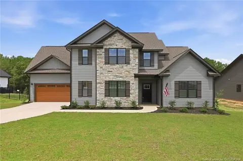 135 Myrtle Oak Dr, Cameron, NC 28326