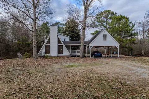 616 Deep Branch Rd, Lumberton, NC 28360