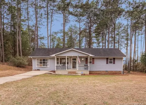 104 Haines Ct, Southern Pines, NC 28387
