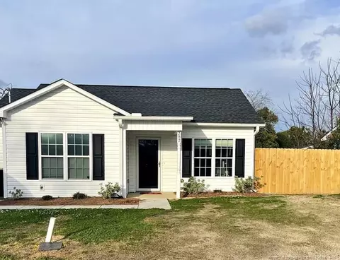 207 Morrison St, Pembroke, NC 28372