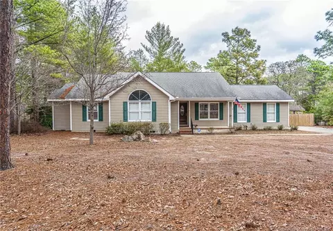 135 Forest Glen Rd, Southern Pines, NC 28387