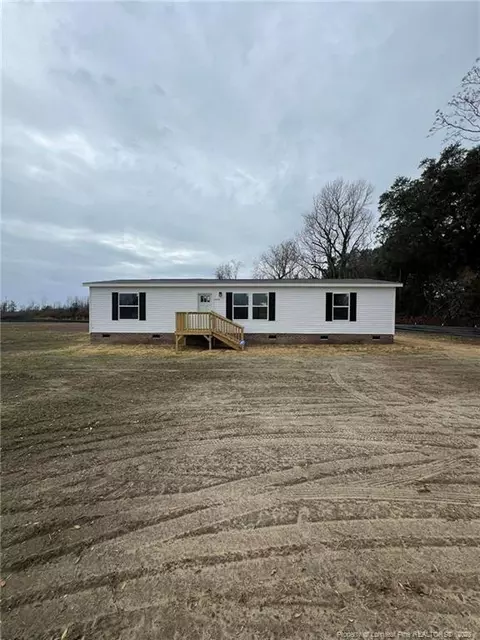 9640 S Chicken Rd, Fairmont, NC 28340