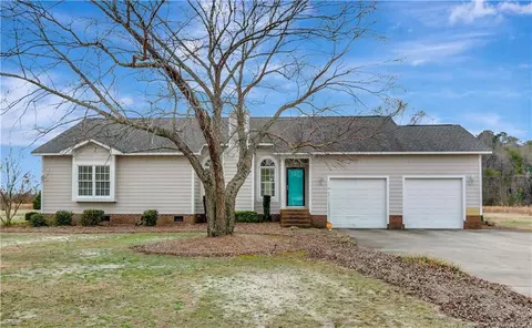 143 Pridgen Rd, Lumberton, NC 28358