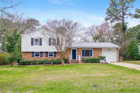 1834 Wendover Dr, Fayetteville, NC 28304
