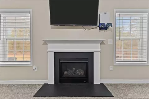 Living - 307 Mill Ridge Ct, Godwin, NC 28344 photo 4 of 4