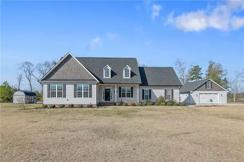 7136 Tabor Church Rd, Fayetteville, NC 28312