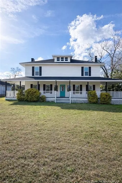 201 N College St, Red Springs, NC 28377