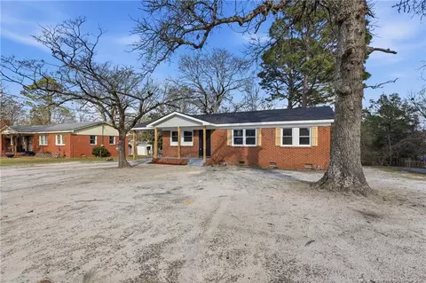 6110 Conaway Dr, Fayetteville, NC 28314