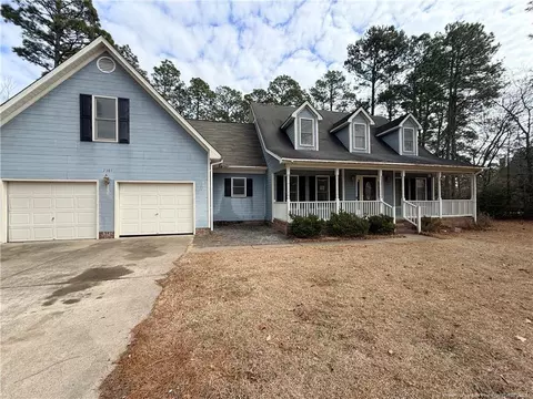 2381 Dunwoody Dr, Fayetteville, NC 28306