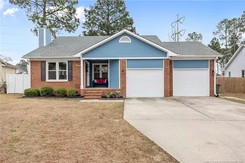 3529 Chaucer Dr, Hope Mills, NC 28348