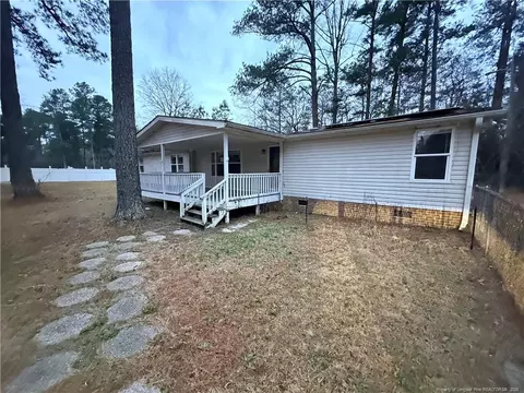 204 Riverview Dr, Vass, NC 28394