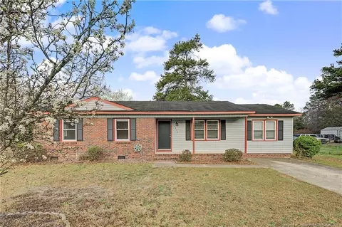 1931 Pumpkin Rd, Fayetteville, NC 28304