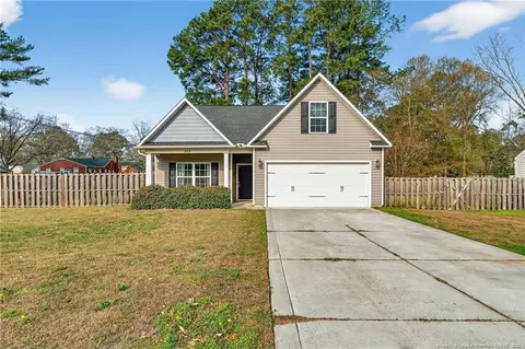303 N Dickson St, Raeford, NC 28376