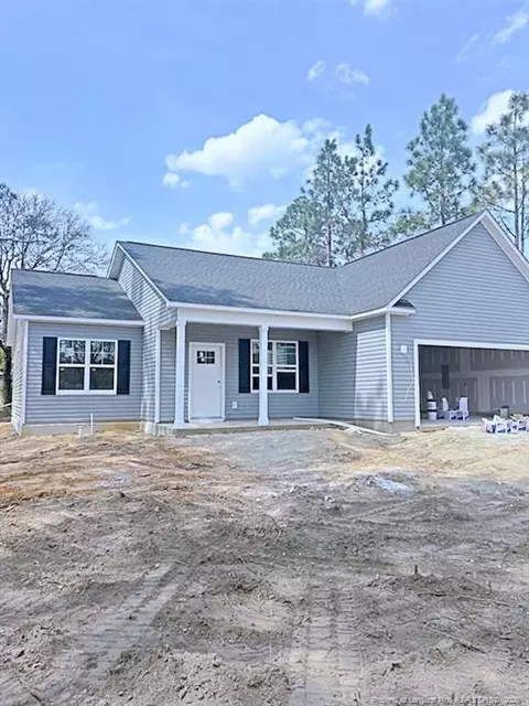 51 Montana Ln, Spring Lake, NC 28390