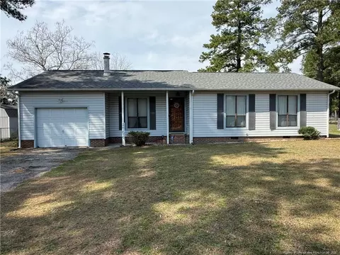 1794 Michelle Ct, Fayetteville, NC 28304