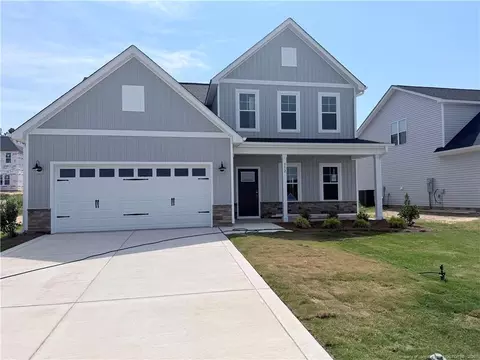352 Marlborough St, Raeford, NC 28376