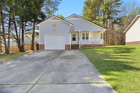554 Abbottswood Dr, Fayetteville, NC 28301