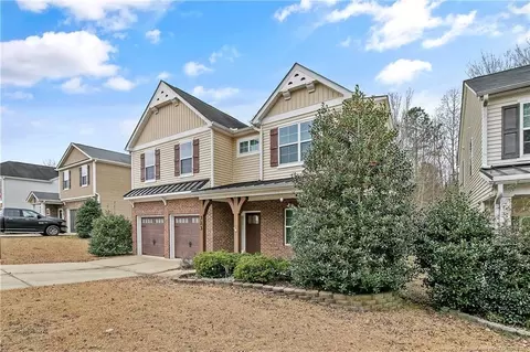 323 River Oak St, Spring Lake, NC 28390