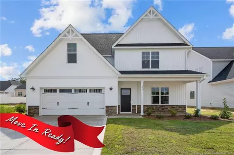 294 Marlborough St, Raeford, NC 28376