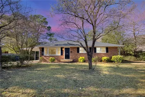 1910 Stockton Dr, Fayetteville, NC 28304
