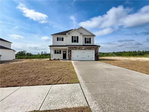 284 Ashley Heights Dr, Aberdeen, NC 28315