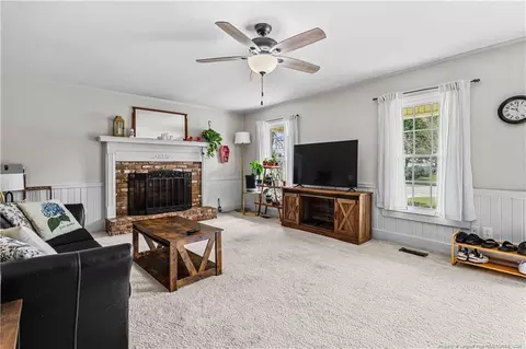 Living - 205 Violet Rd, Dunn, NC 28334 photo 2 of 3