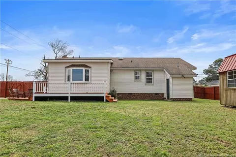 Exterior - 205 Violet Rd, Dunn, NC 28334 photo 6 of 6