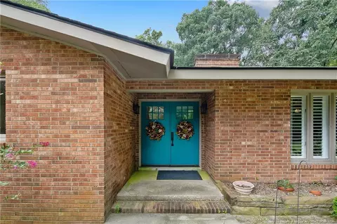 3641 Farmbrook Rd, Fayetteville, NC 28303 photo 5