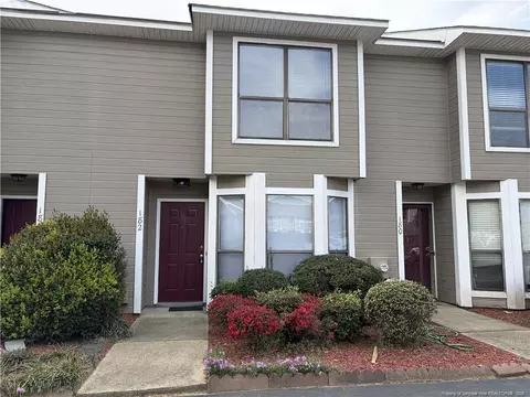 182 Aloha Drive Dr, Fayetteville, NC 28311