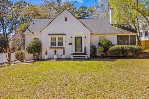 322 Circle Dr, Fayetteville, NC 28305