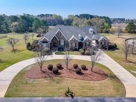 4150 Willowgate Dr, Fayetteville, NC 28312